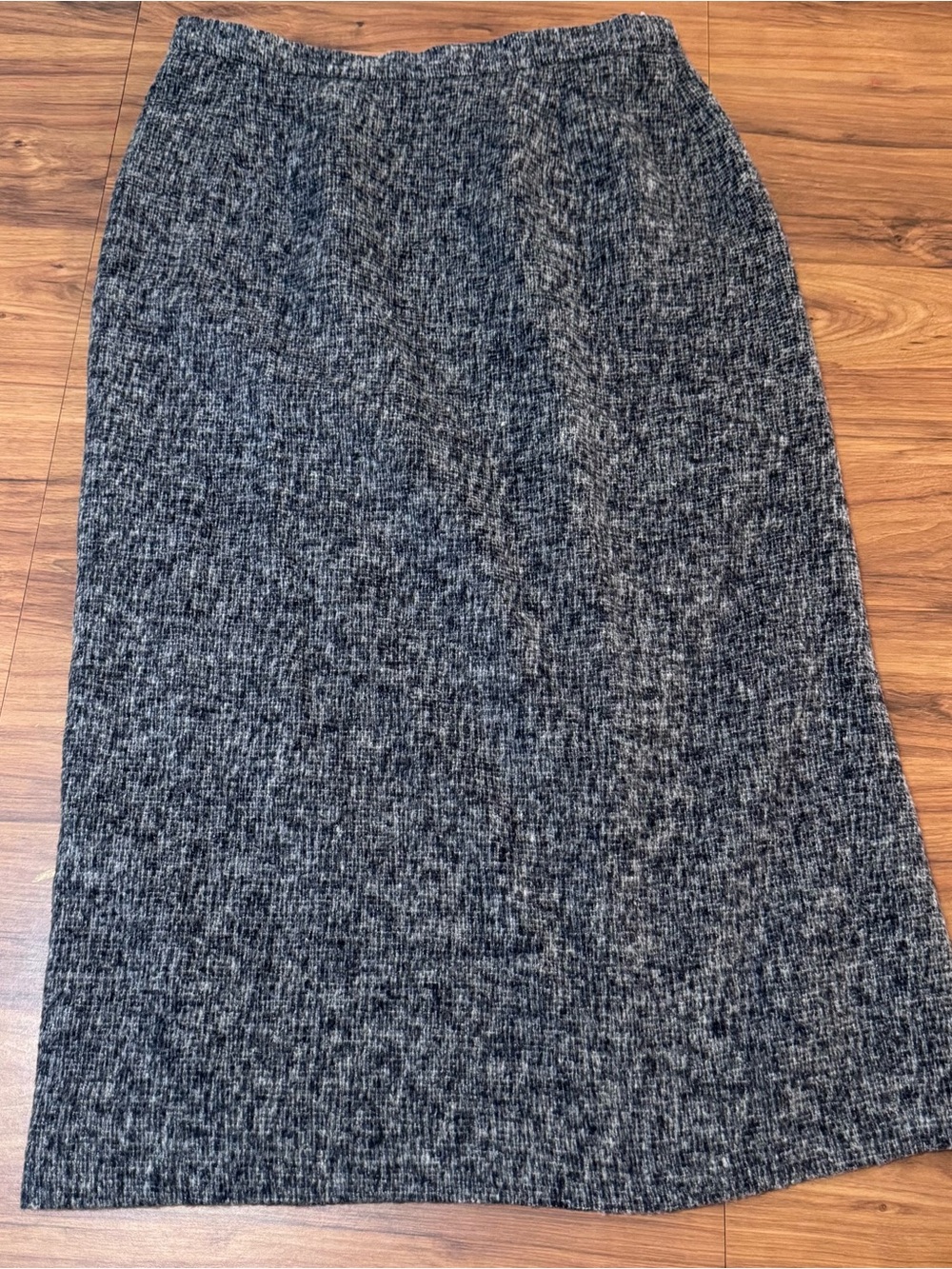 MaxMara Black Grey Lightweight Wool Tweed Midi Skirt